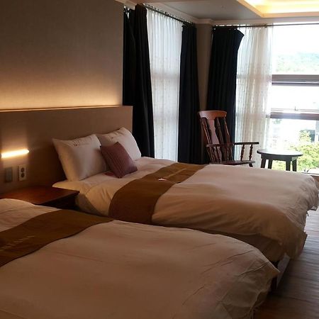 Ariana Hotel Тегу Екстер'єр фото