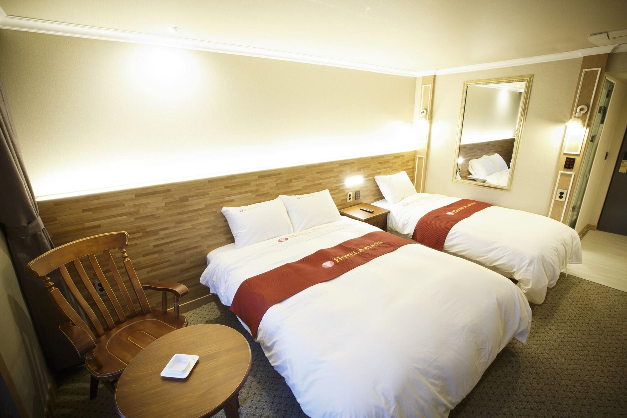 Ariana Hotel Тегу Екстер'єр фото