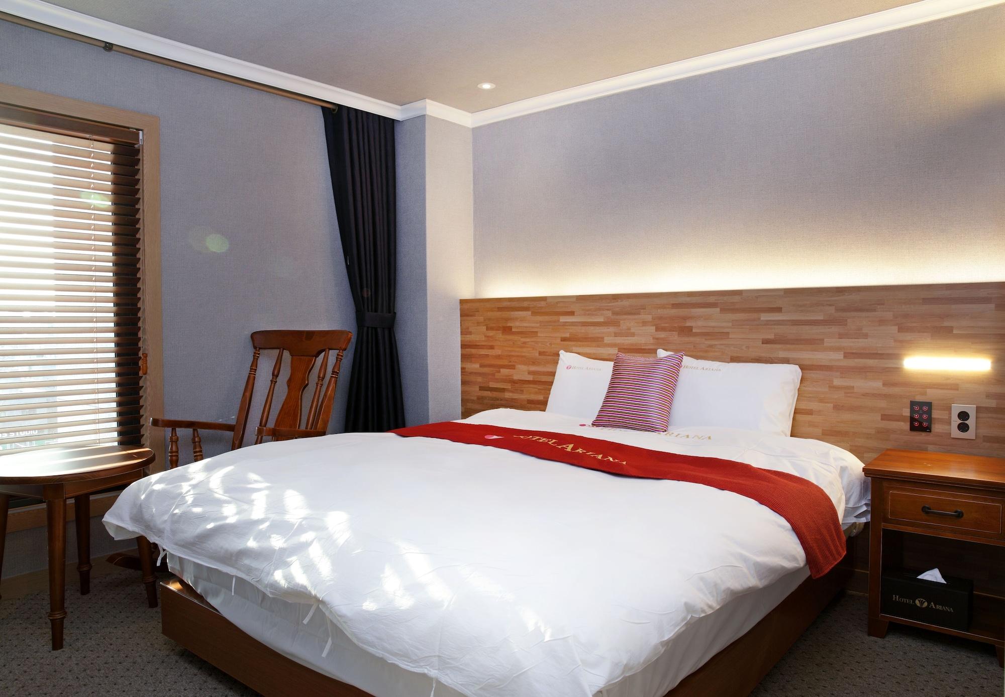 Ariana Hotel Тегу Екстер'єр фото