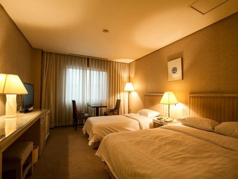 Ariana Hotel Тегу Екстер'єр фото